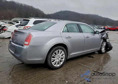 2014 Chrysler 300 z USA, uszkodzony, nr VIN 2C3CCARG1EH381276